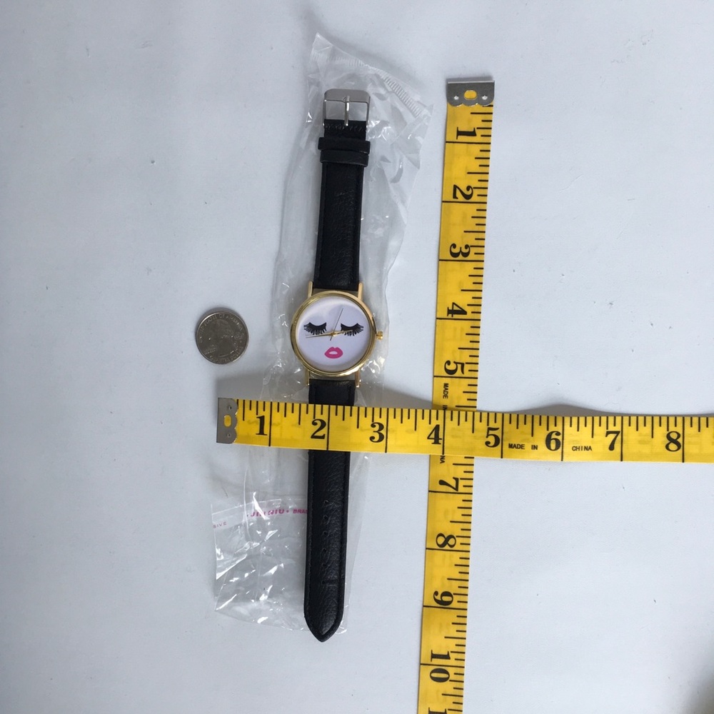 Eyelash & Lips Whimsical Watch - Picture 7 of 7
